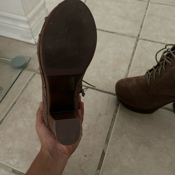 2 pairs of booties/heels/sandals bundle - Picture 4 of 6